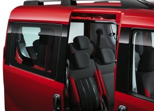 Fiat-Doblo-2015-2016-Interior-3